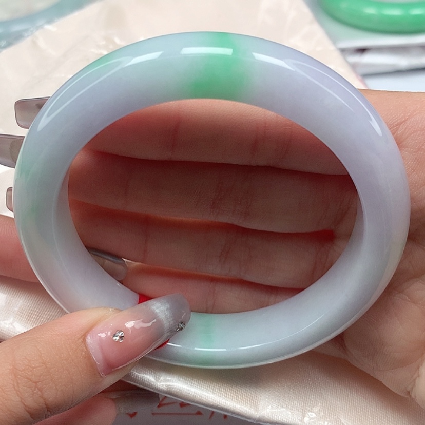 【闪购商品】翡翠手镯未镶嵌61圈