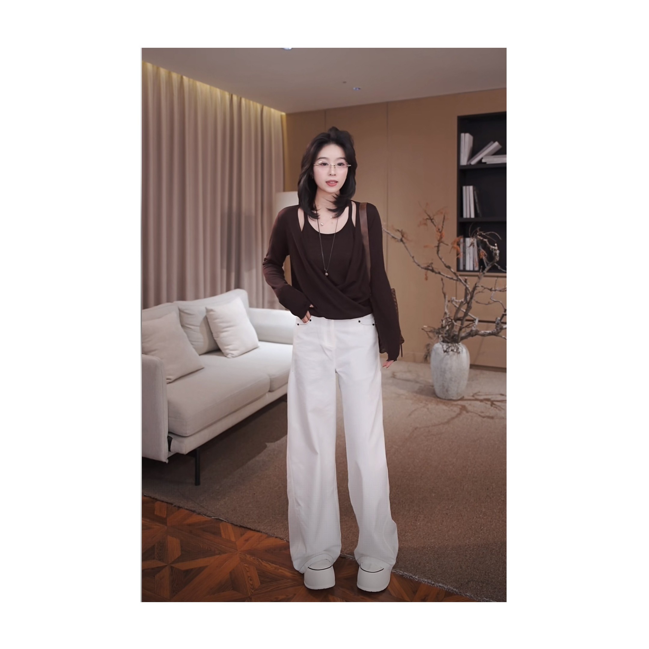 广州琴姐【提花牛裤】时尚轻奢刺绣白色高腰阔腿牛仔裤女秋季 97600