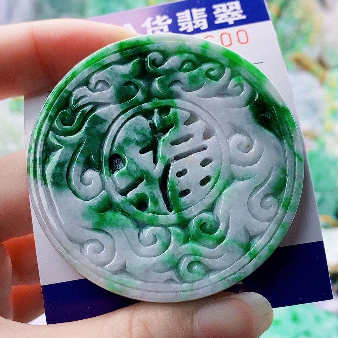 吊坠(不含链)未镶嵌翡翠