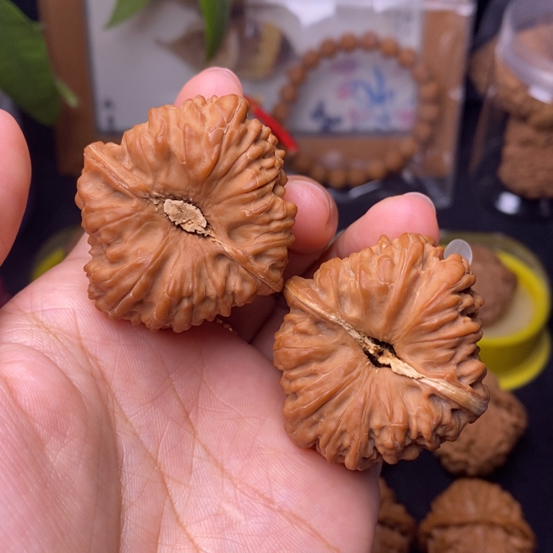 文玩核桃把件1****940平谷凹底