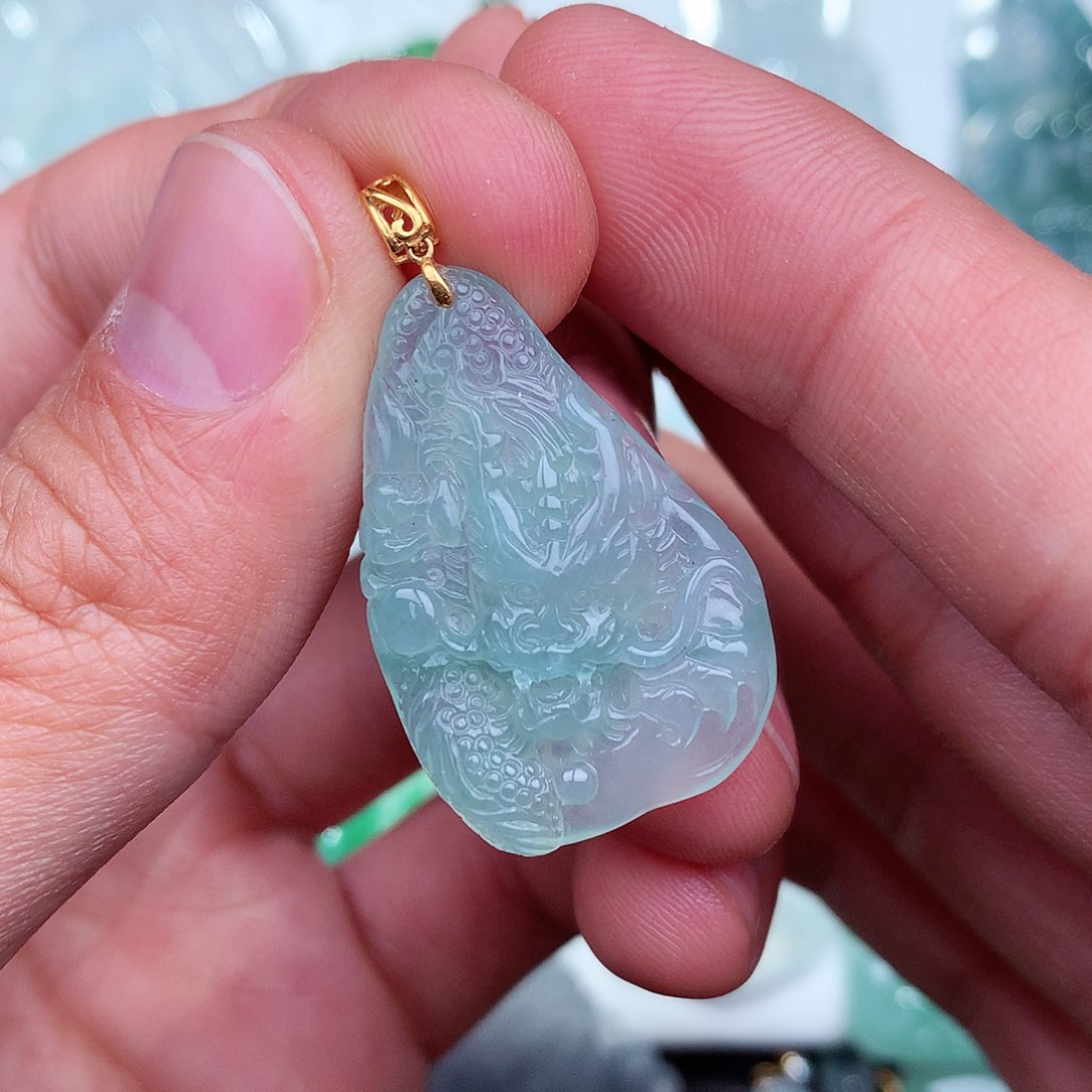 翡翠吊坠(不含链)18K金镶嵌