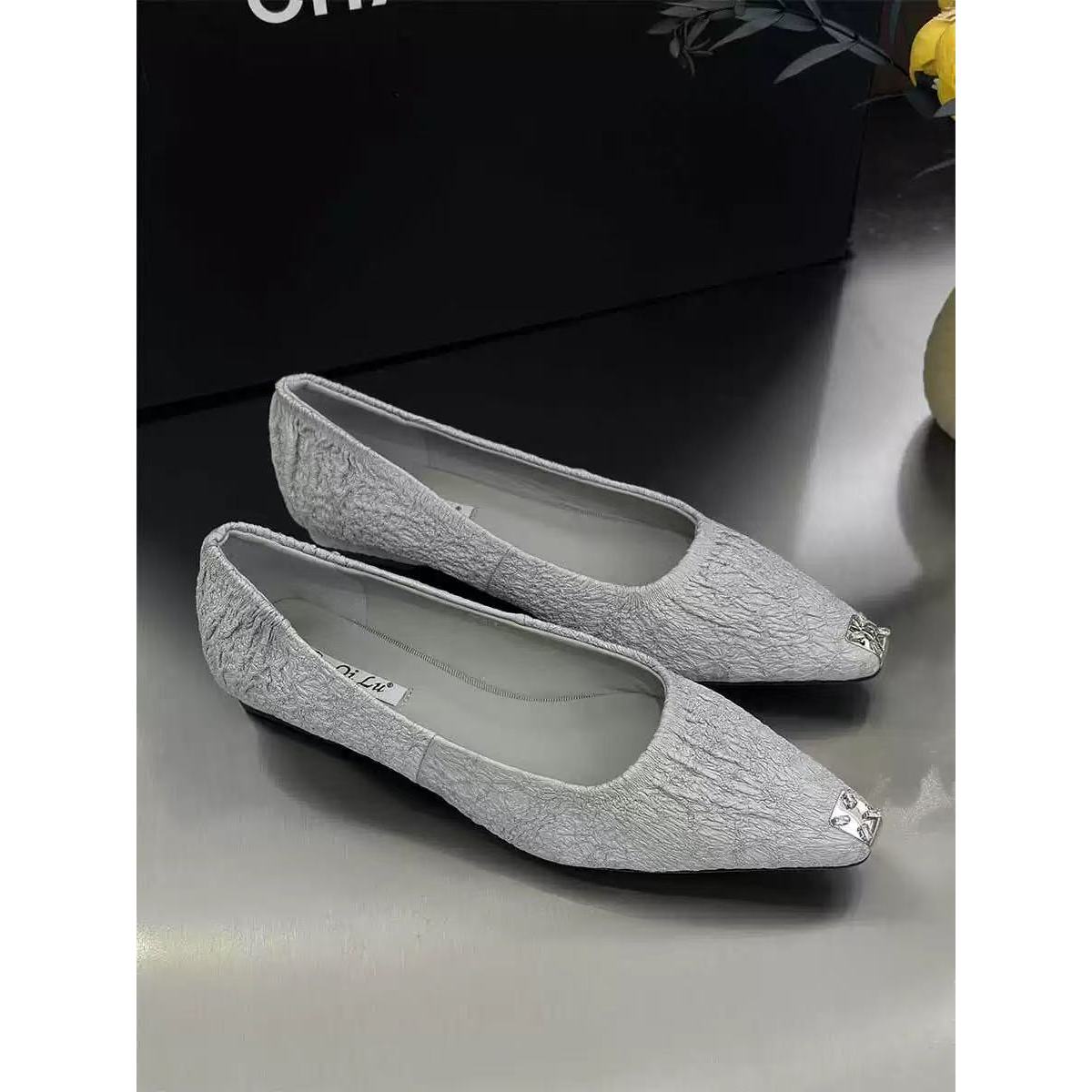 C2903 银灰色  高端时尚低跟小尖头气质浅口女单鞋