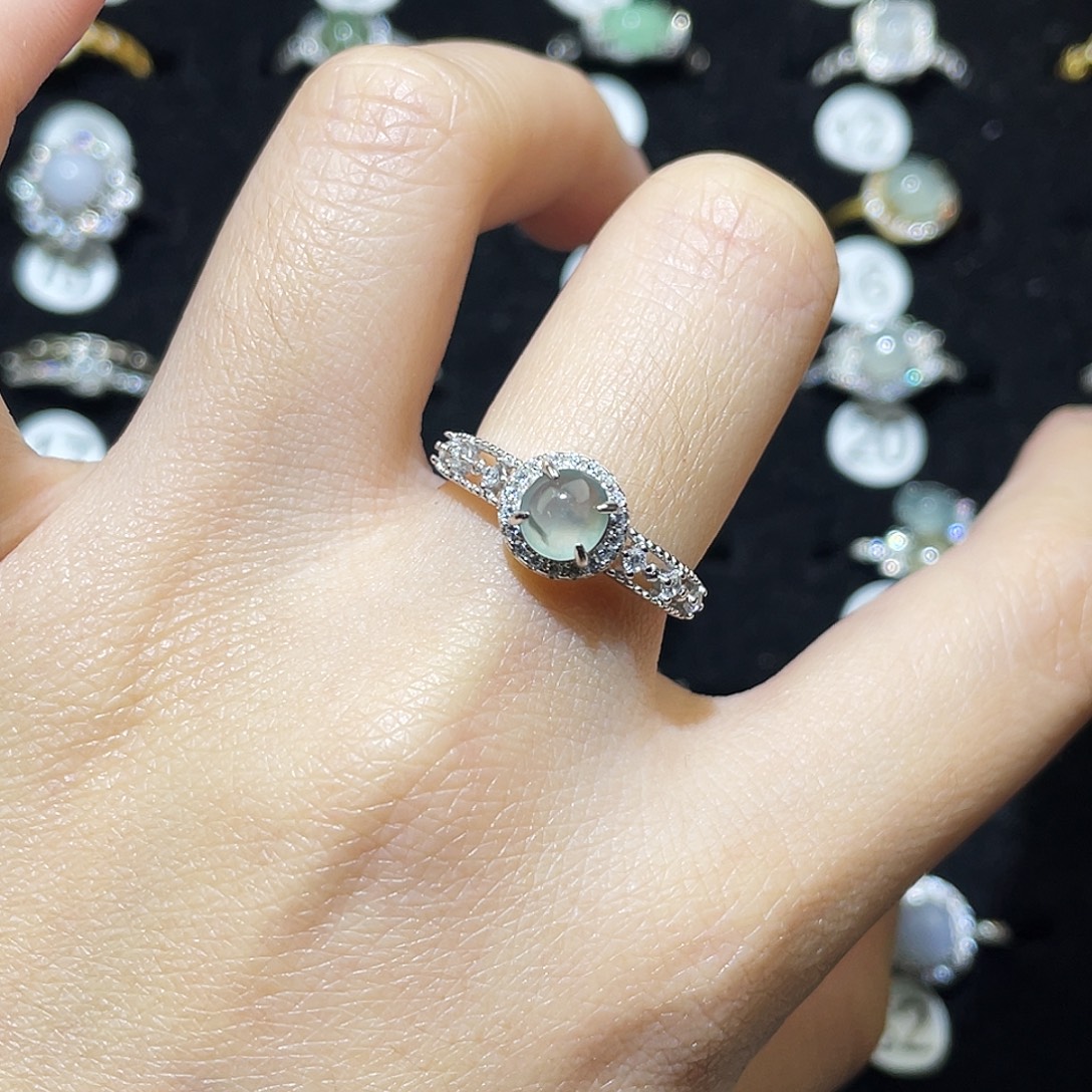 翡翠未镶嵌戒指戒指