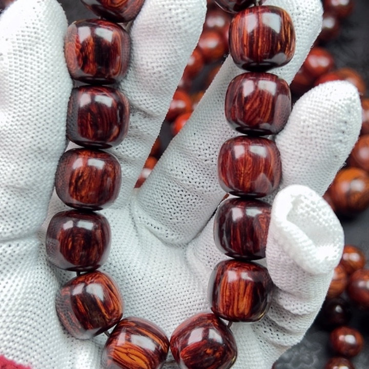 木陈****海南红降15*16满油满纹超一档精品