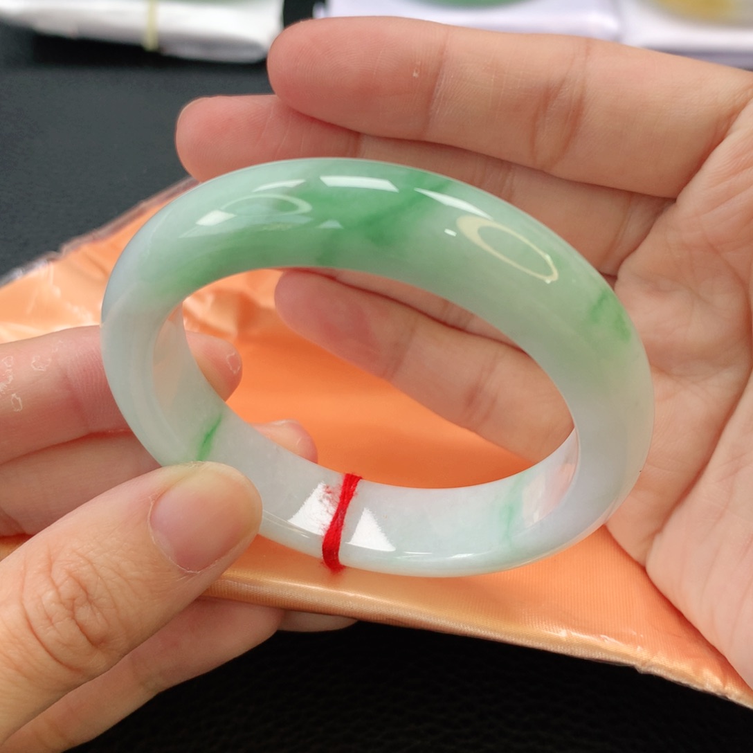 翡翠手镯未镶嵌缅甸51