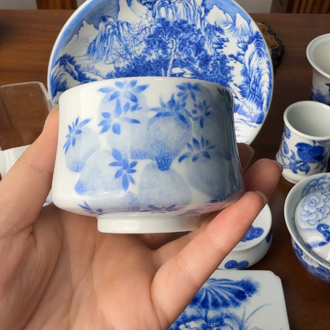 明***扬盉木      草莓杯。   