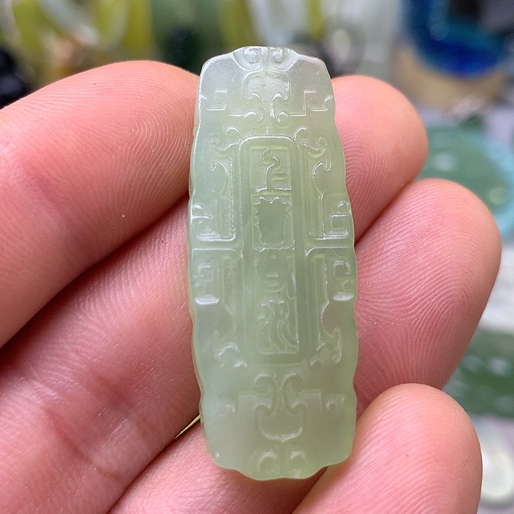 蛇纹石玉挂坠未镶嵌