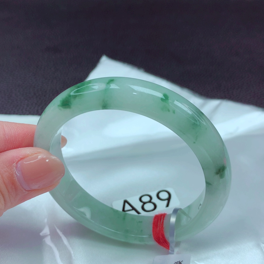 翡翠手镯未镶嵌手镯88