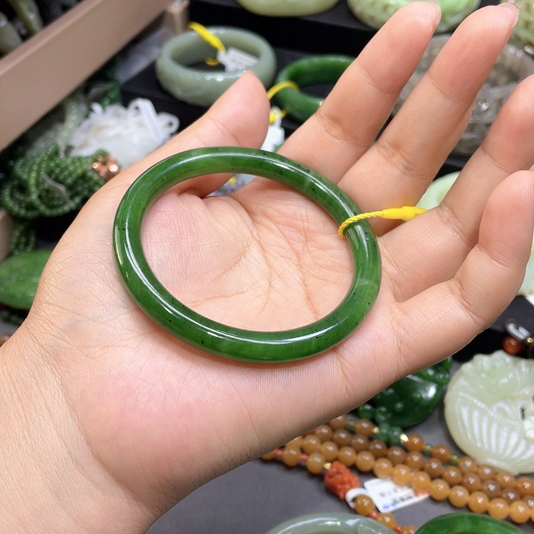 和田玉手镯58圈口40未镶嵌