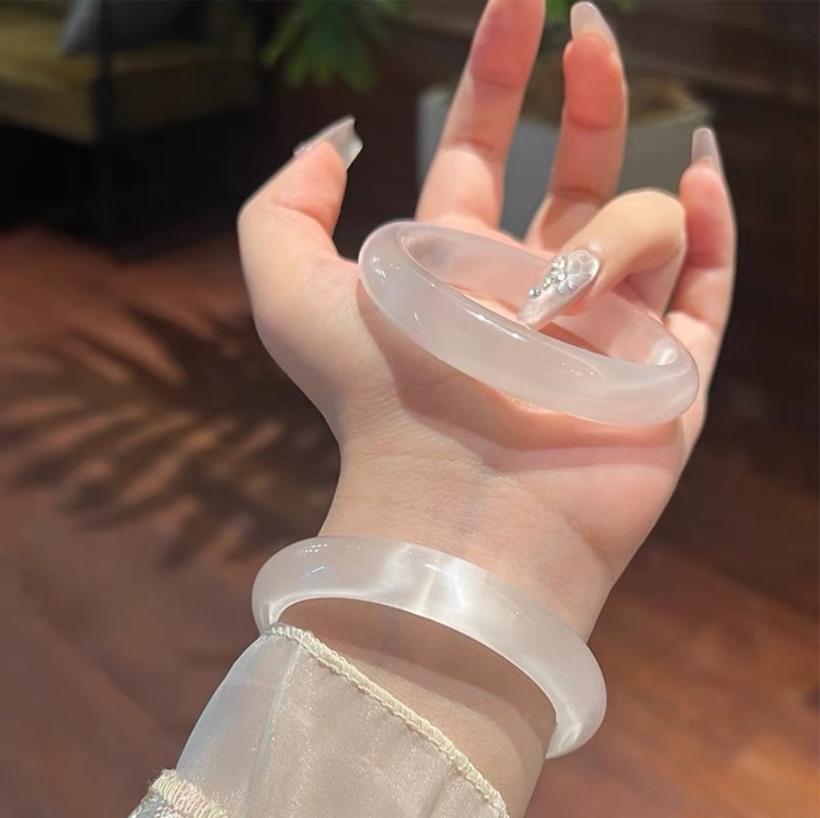 时尚饰品美人手镯