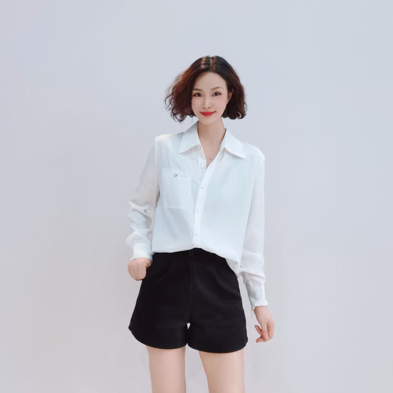 1512 时尚简约休闲宽松白色百搭长袖衬衣JR