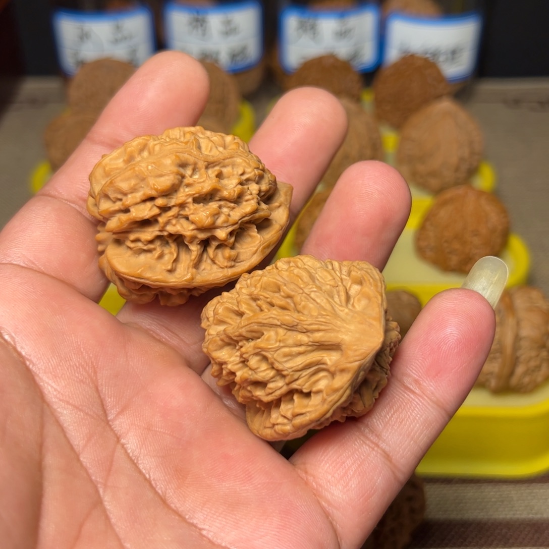 文玩核桃吊坠官帽