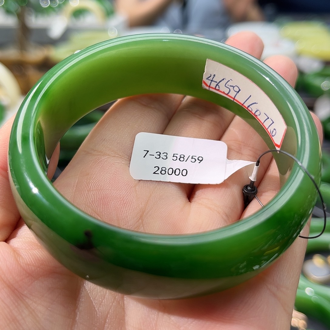 和田玉（碧玉）手镯未镶嵌