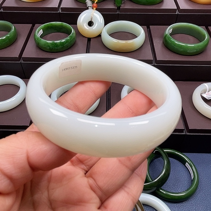 和田玉未镶嵌手镯5960