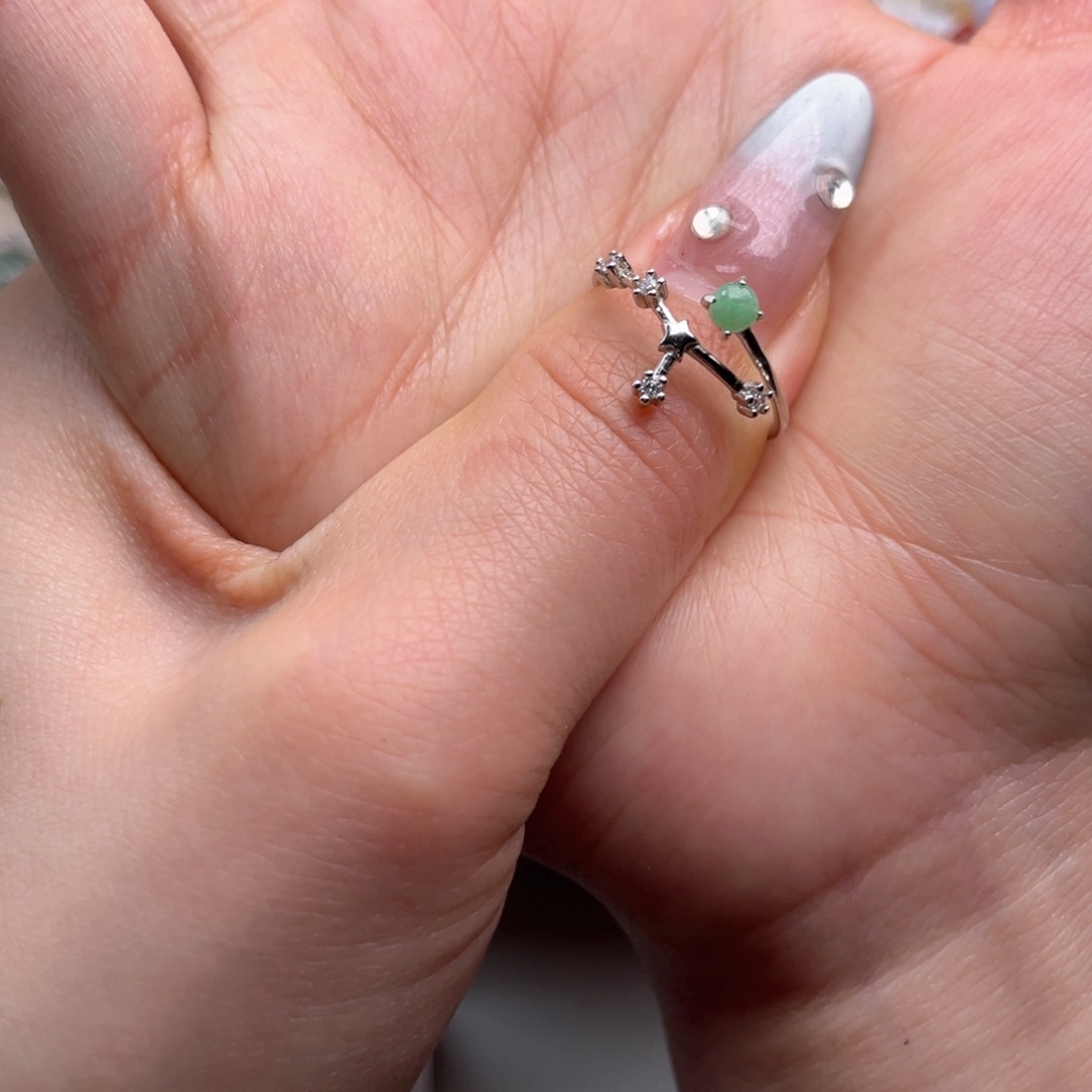 翡翠戒指银S925镶嵌6888888