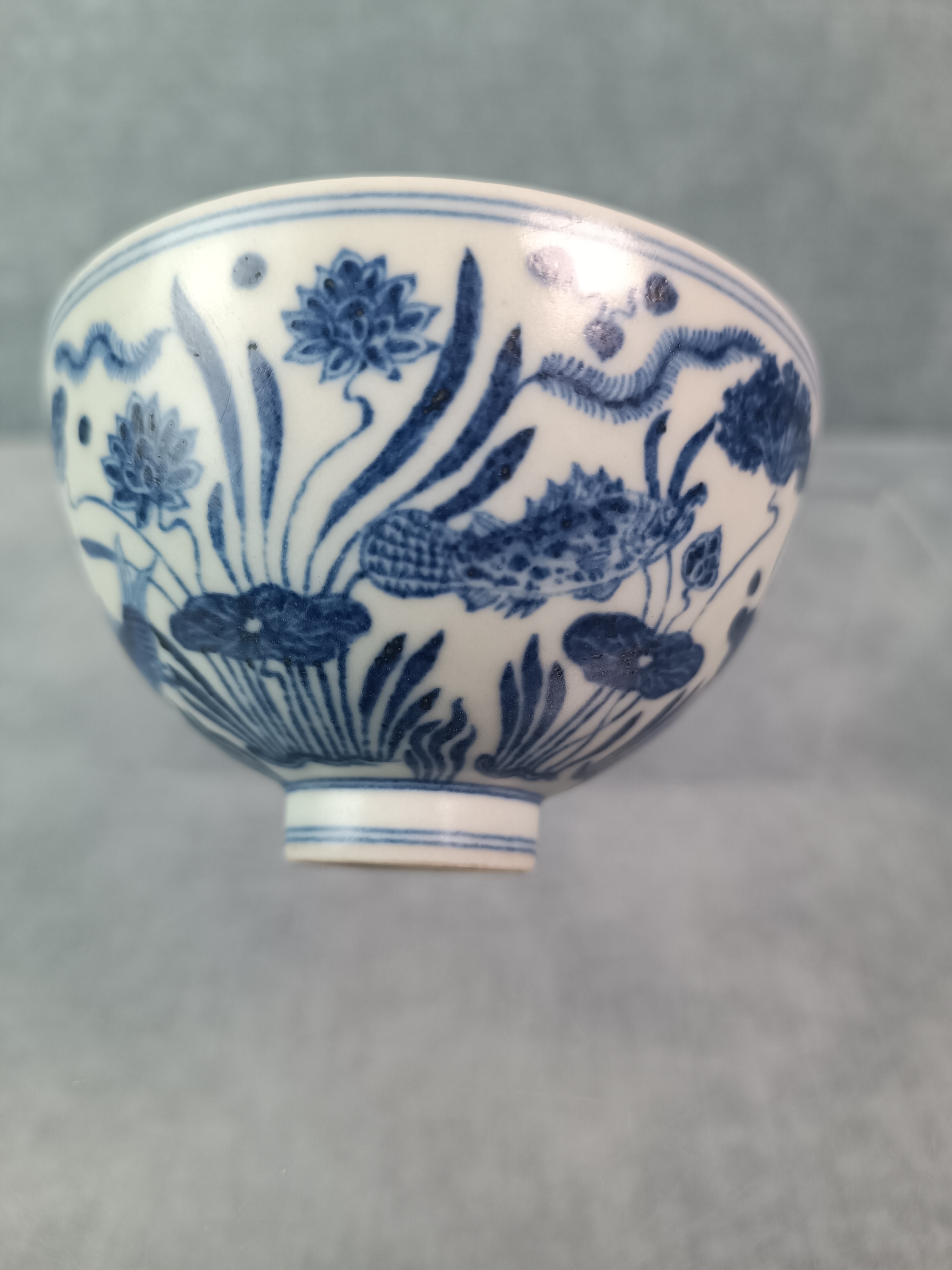 明青花鱼藻纹鸡心杯茶杯