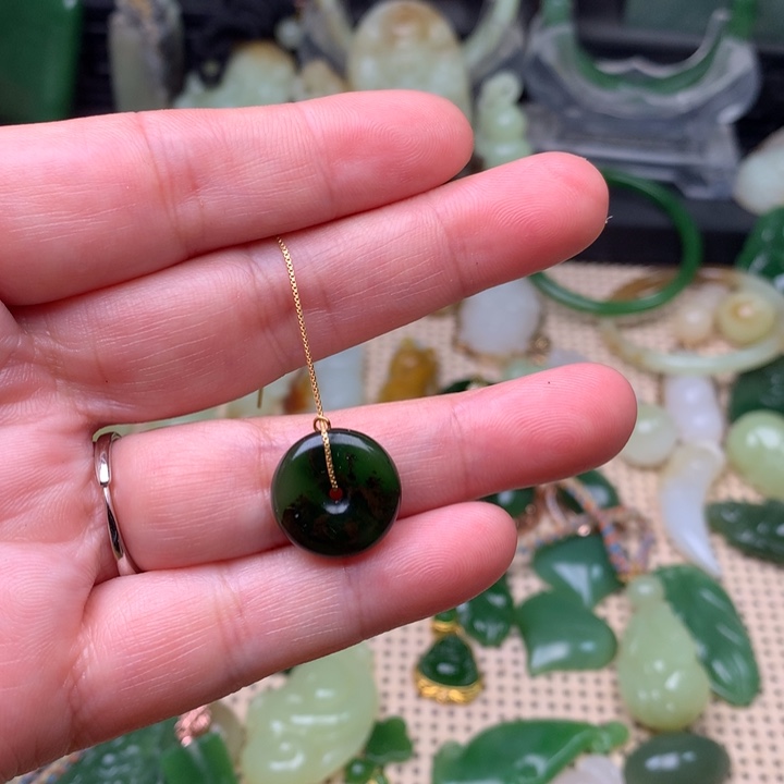 和田玉颈饰未镶嵌转**路