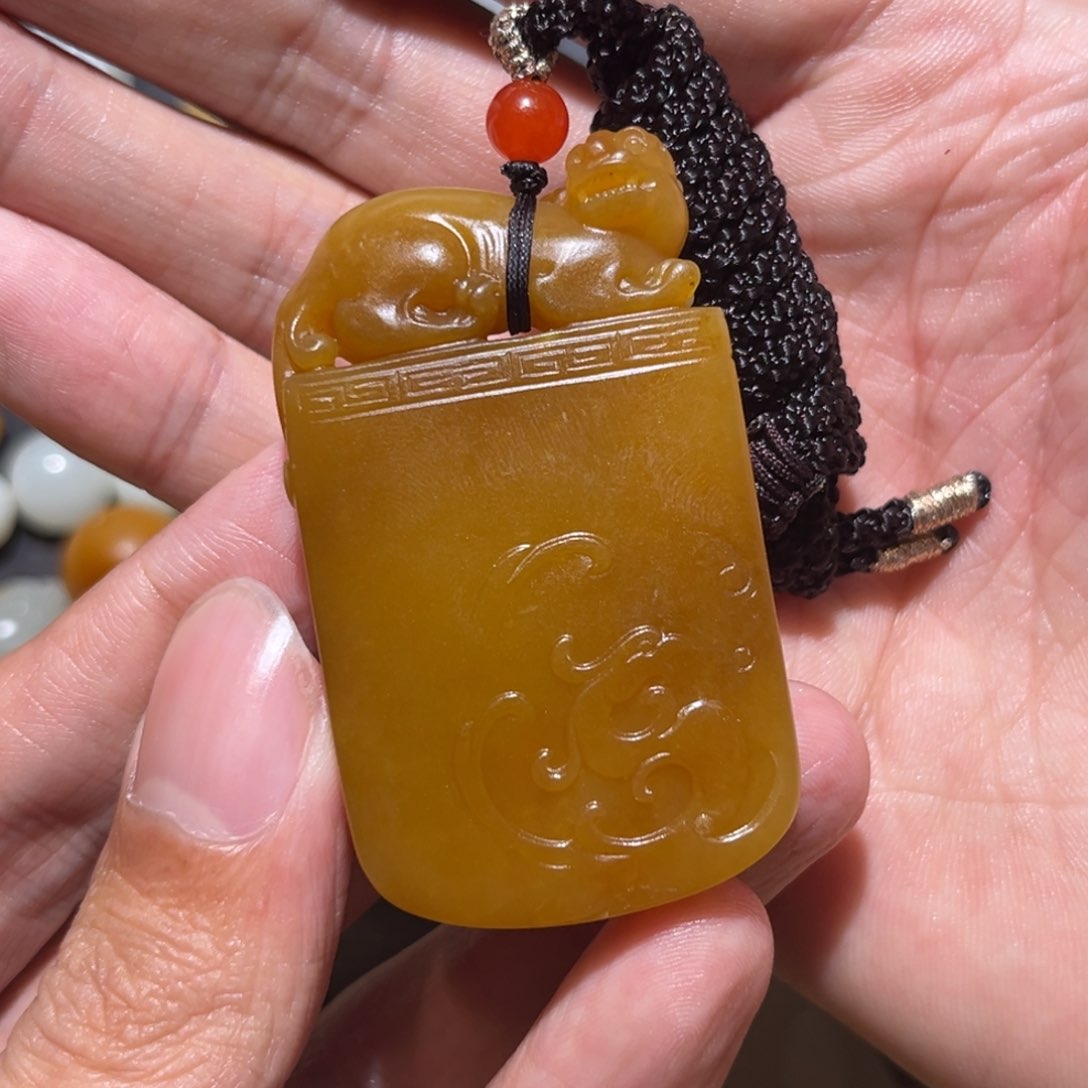 未镶嵌和田玉挂件京****塑