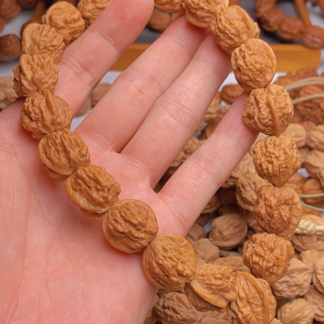 怕***地文玩核桃手串蛤蟆头尺寸18手持