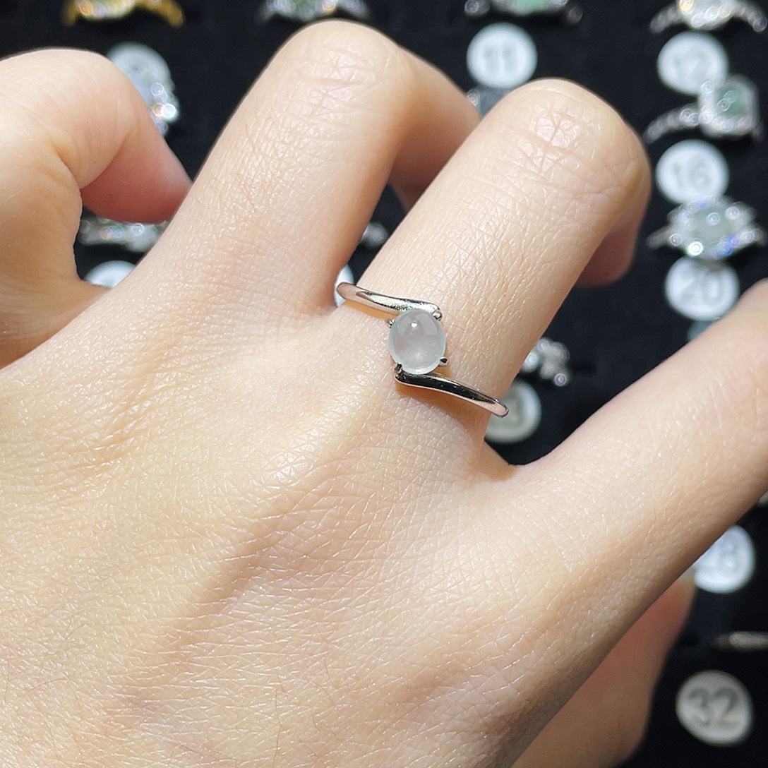 翡翠未镶嵌戒指戒指