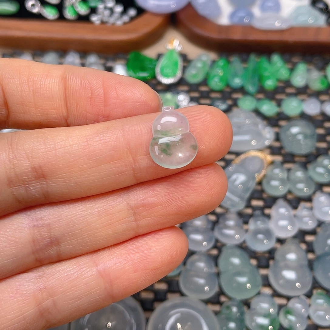 翡翠未镶嵌颈饰天然缅甸A货翡翠