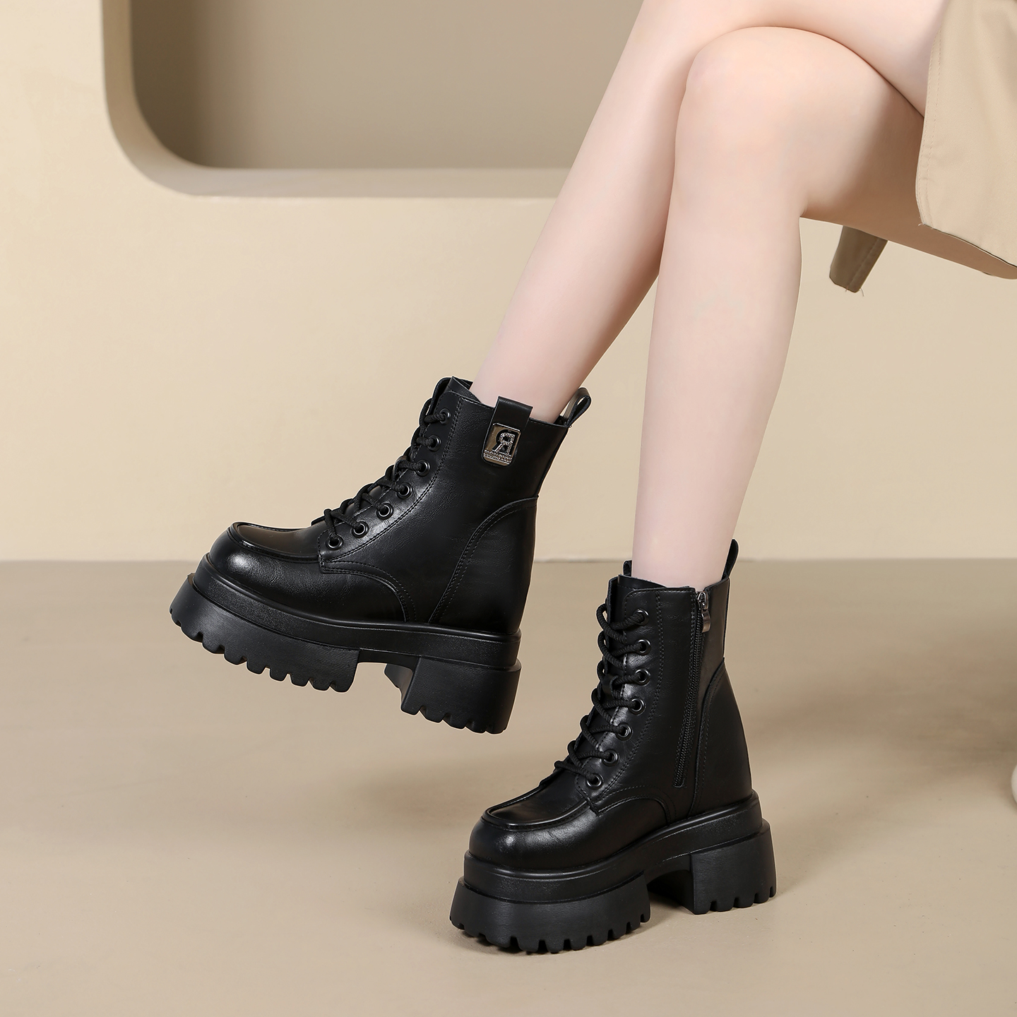 10厘米内增高马丁靴女小个子厚底鞋2025秋冬新款英伦风加厚羊毛靴