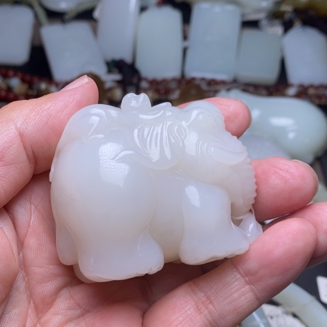 【闪购商品】颈饰未镶嵌和田玉（糖玉）御*