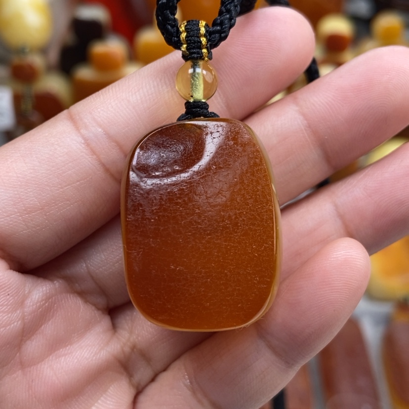 【闪购商品】琥珀颈饰未镶嵌