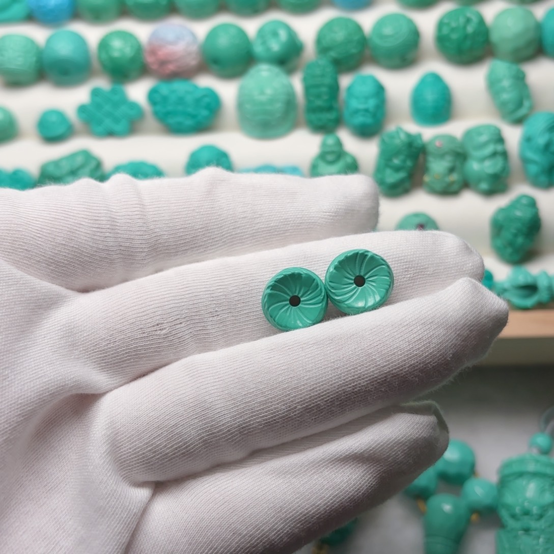 雪***头12羽毛扣子一对高瓷