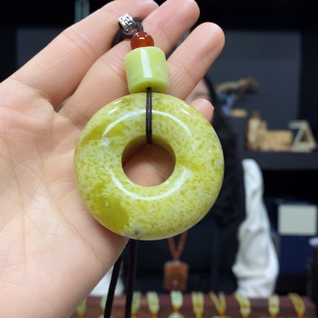 岫玉挂件吊坠未镶嵌