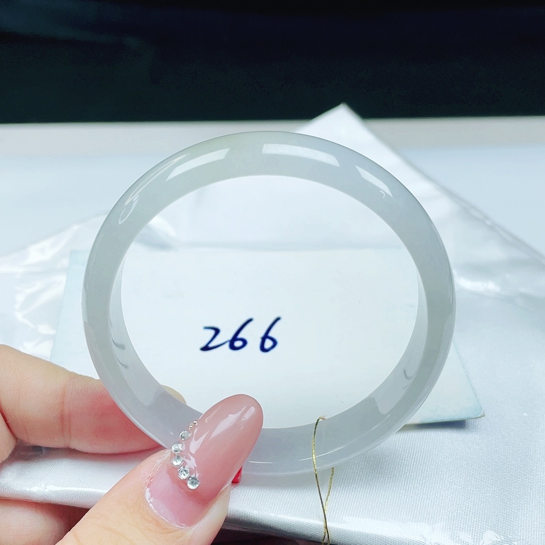 翡翠未镶嵌手镯 正圈52+