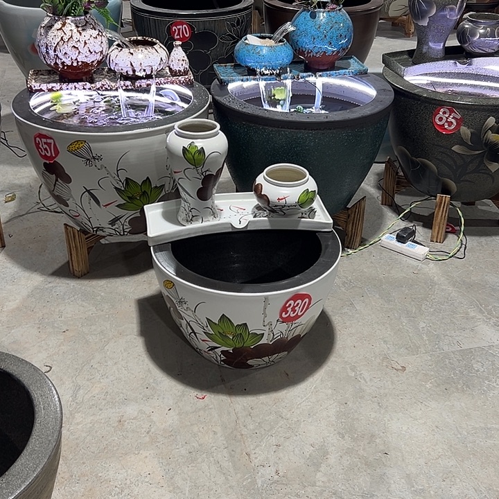 ****丁景德镇陶瓷鱼缸艺术直径52高度32