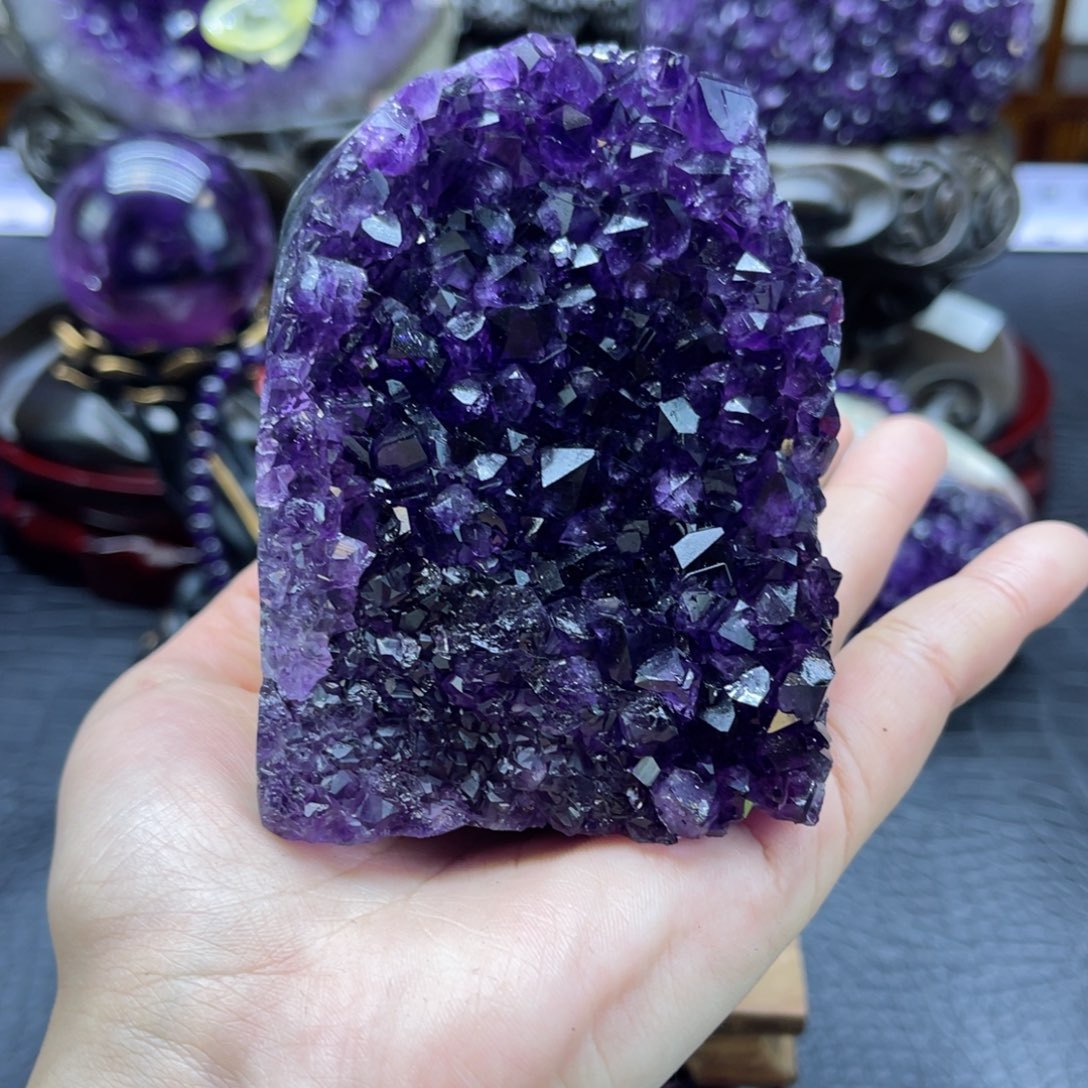紫晶大型摆件（非配饰）未镶嵌