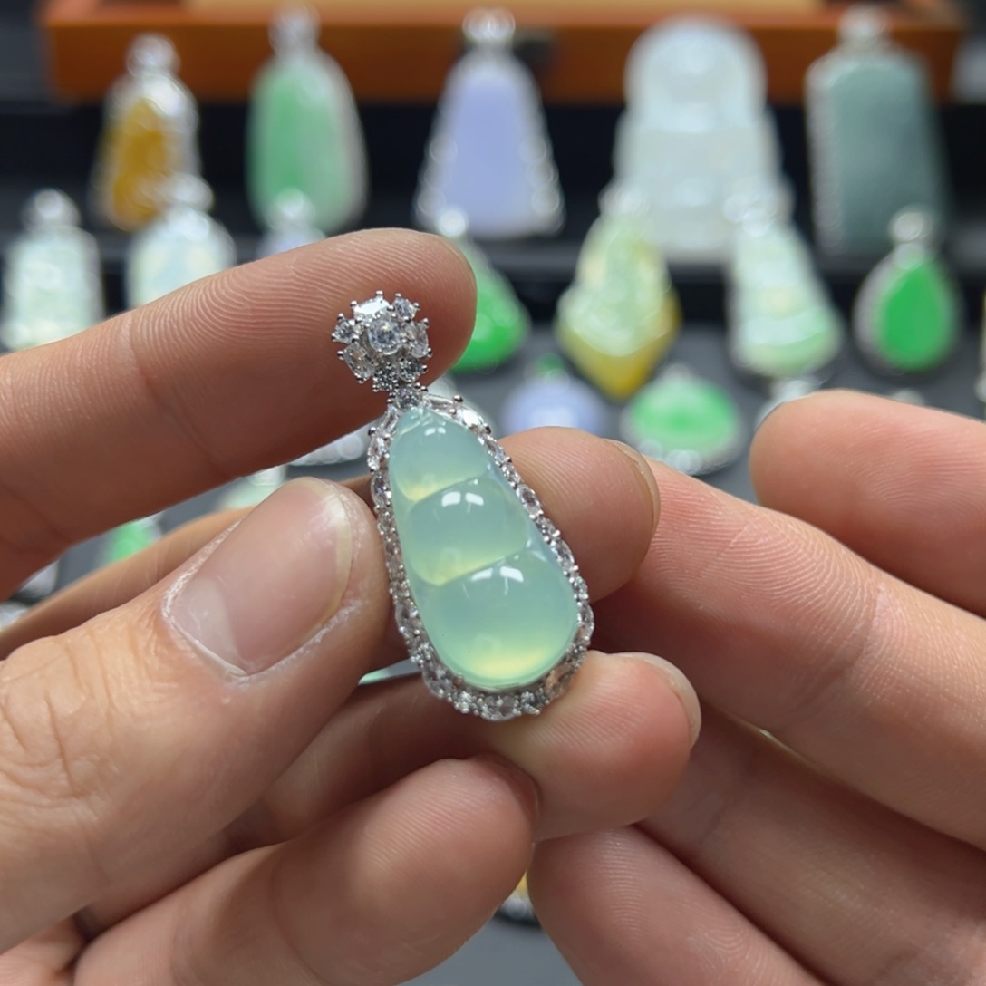 颈饰银S925镶嵌翡翠天然翡翠a货