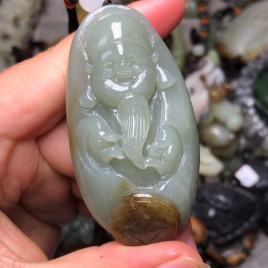 和田玉未镶嵌把件