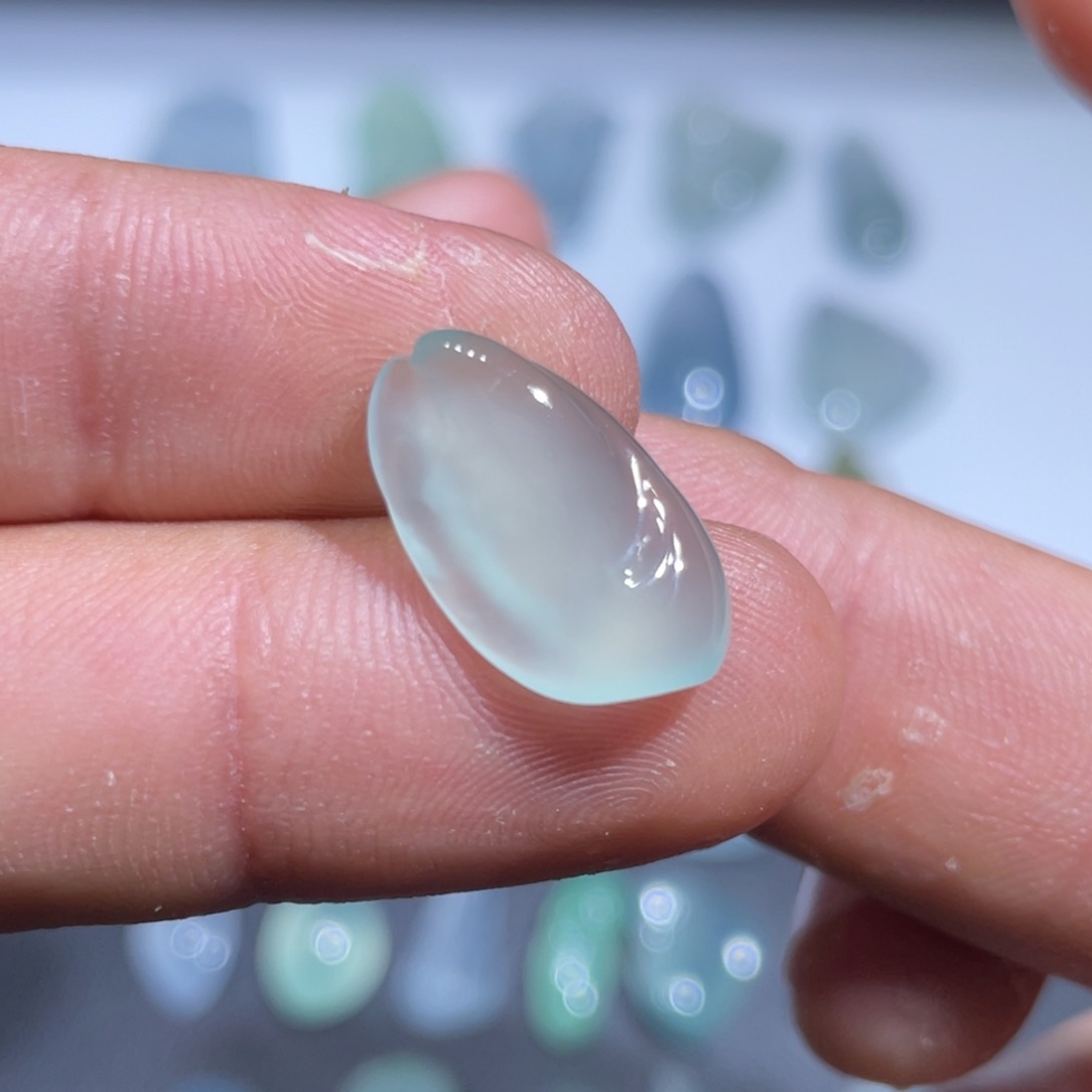 颈饰未镶嵌翡翠随形