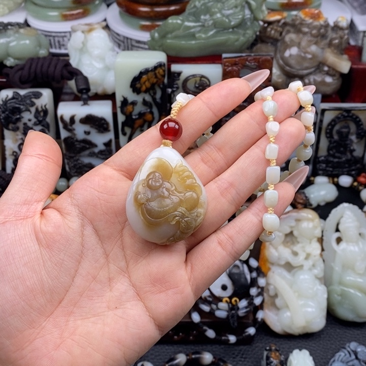 和田玉未镶嵌颈饰