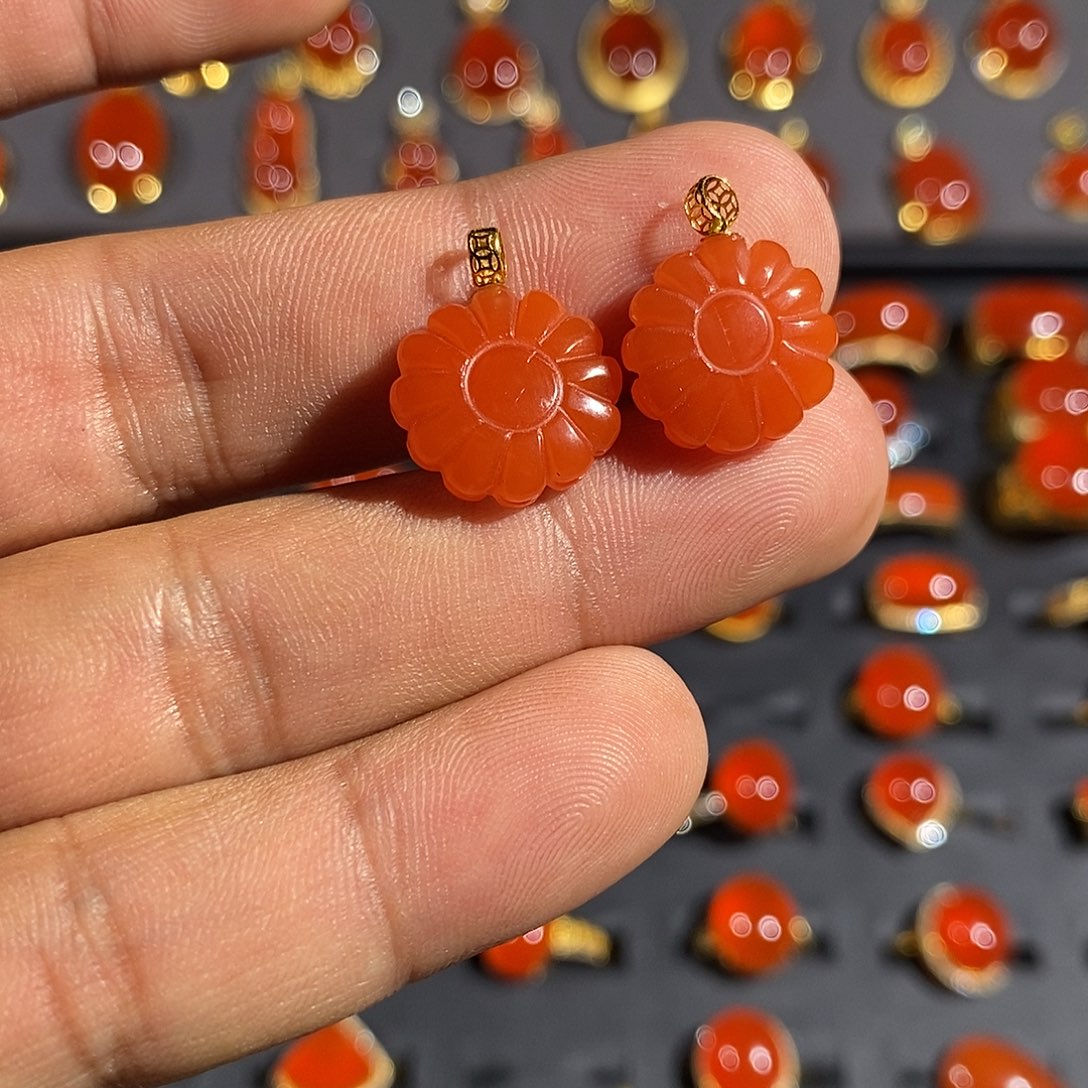 南红玛瑙吊坠(不含链)18K金镶嵌