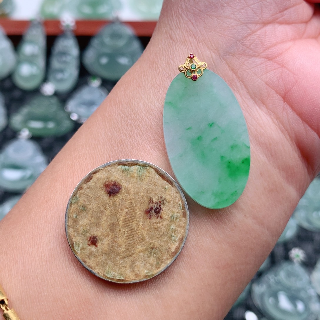 翡翠18K金镶嵌吊坠(不含链)