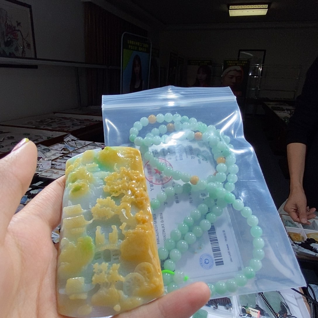 翡翠未镶嵌颈饰翡翠