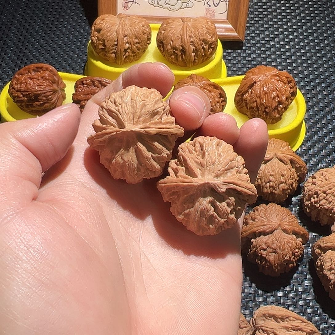 吊坠文玩核桃苹果园 文玩核桃