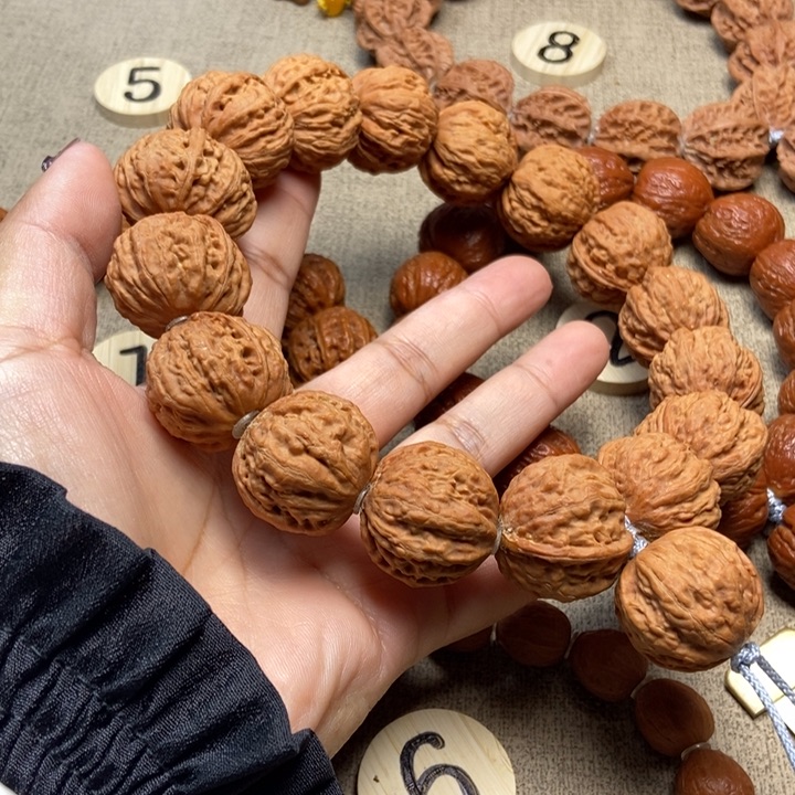 文玩核桃吊坠胖***哥白茬八棱