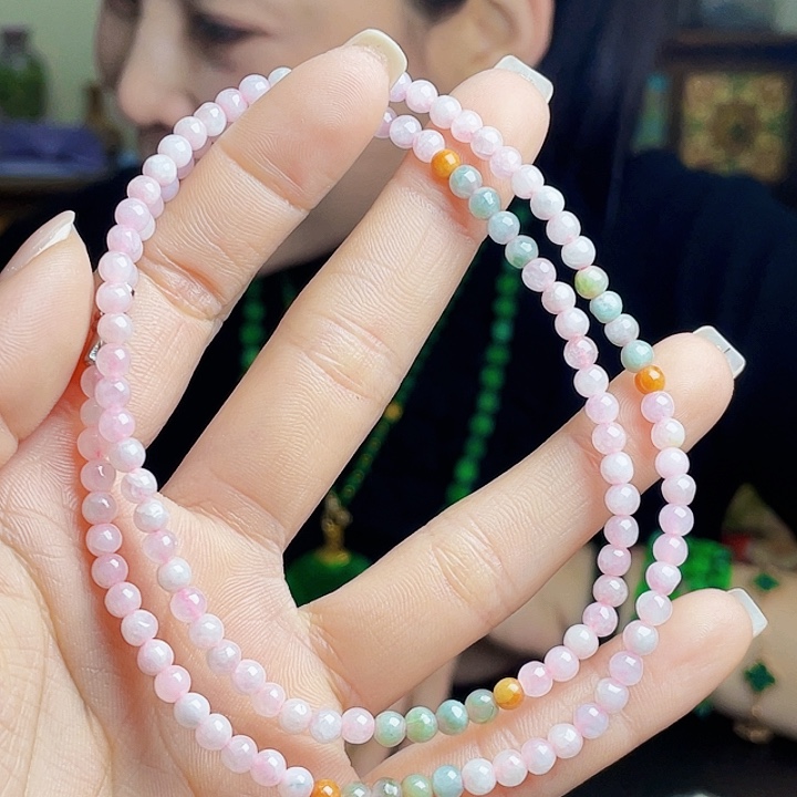 翡翠未镶嵌颈饰多样性