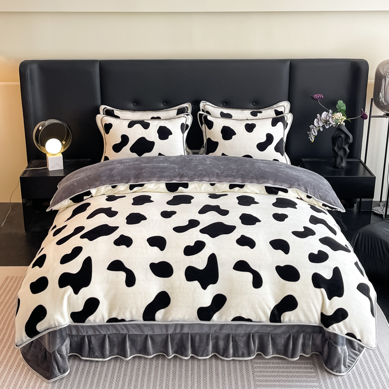 2025新款7斤重牛奶印花牛奶绒四件套轻奢加绒加厚双层双面绒绒被