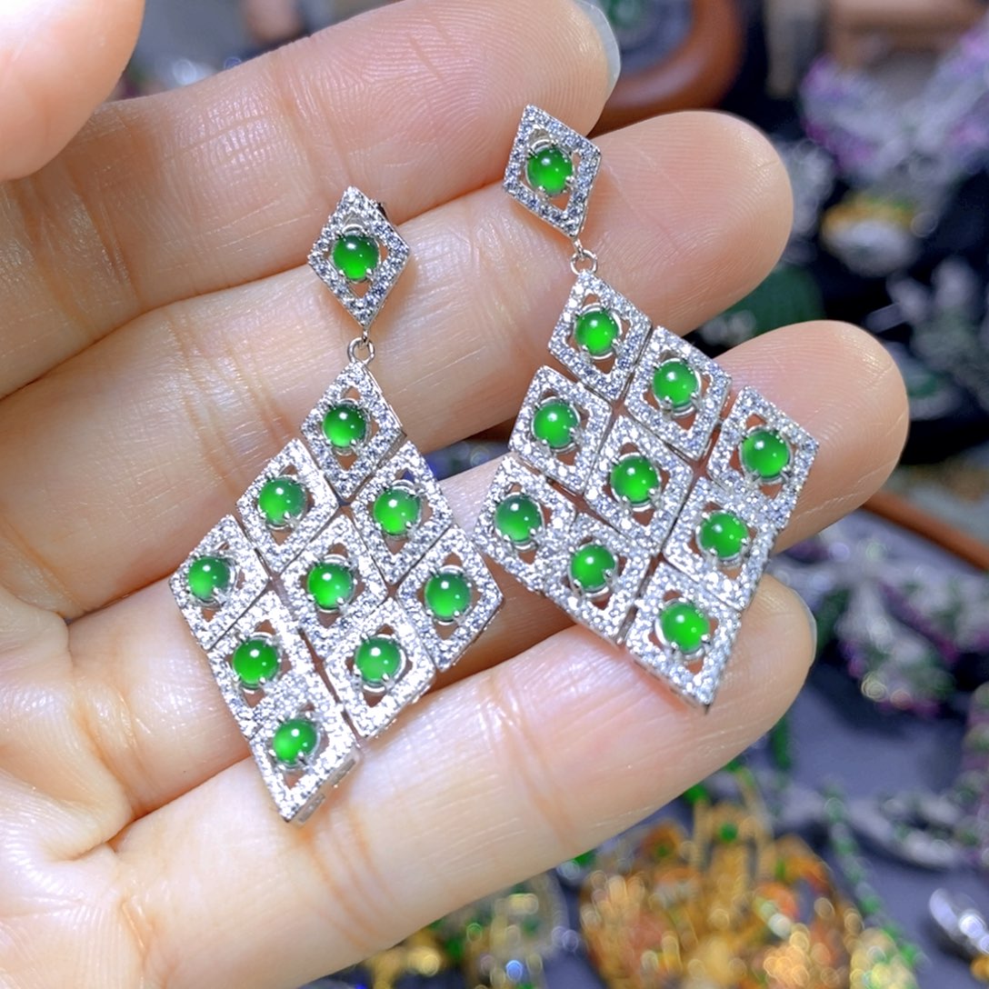 翡翠颈饰银S925镶嵌天然翡翠