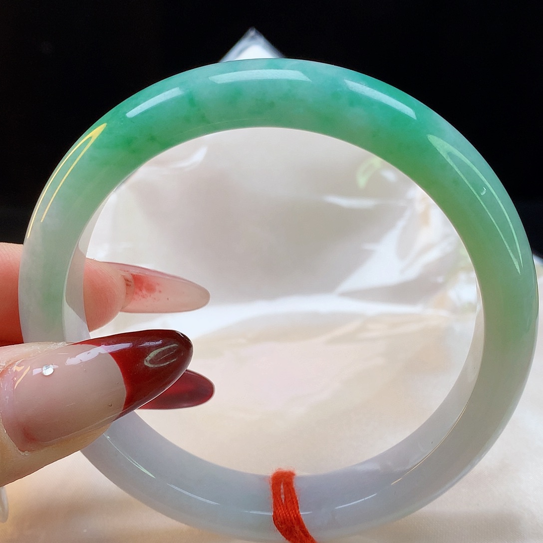 翡翠手镯未镶嵌天然翡翠5139