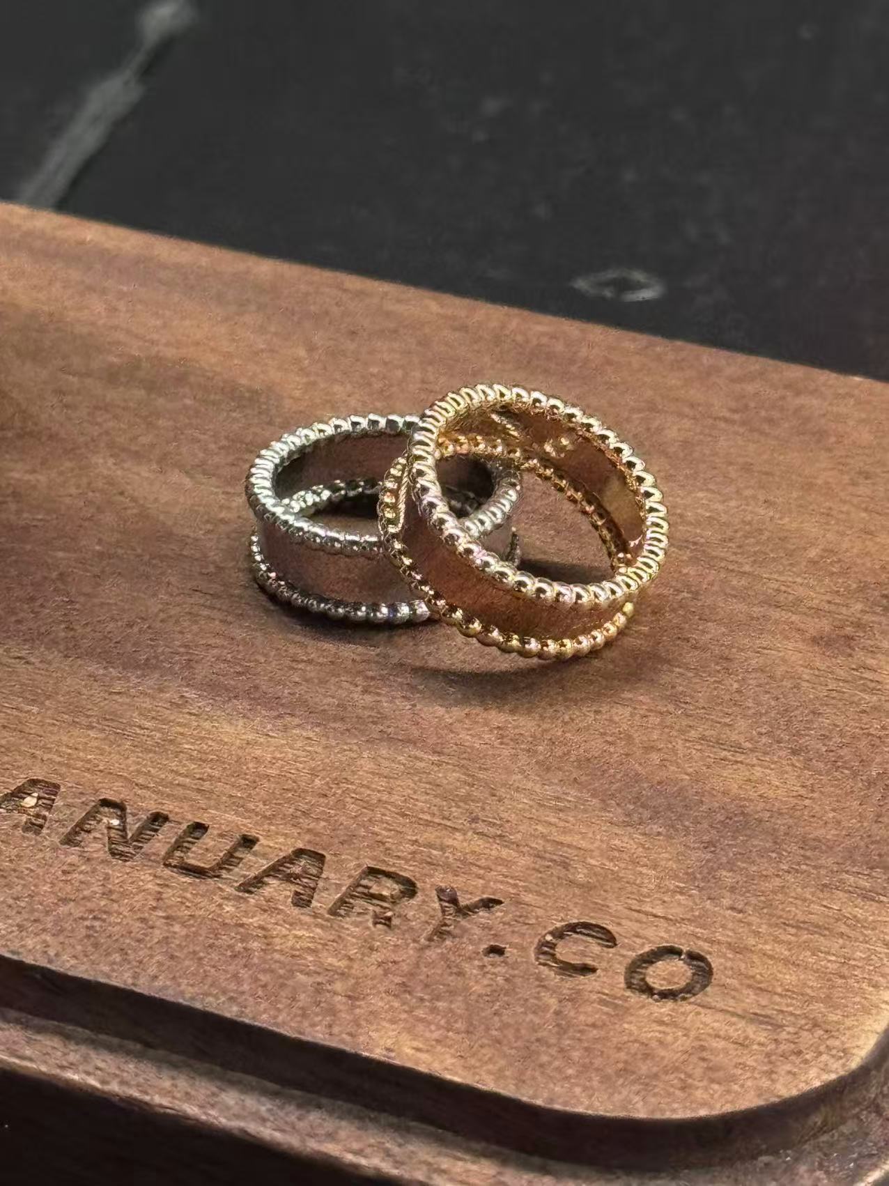 合金合成锆石戒指 LILI CH03-16《签名。戒子》戒指