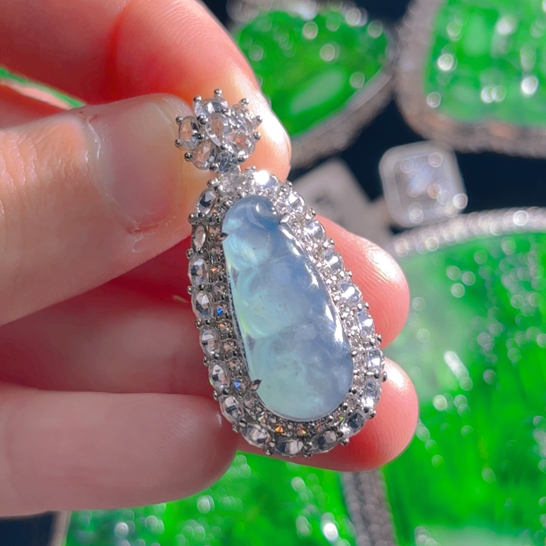 翡翠颈饰未镶嵌豆子