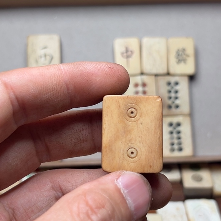 石***岛实心竹雕刻手把件