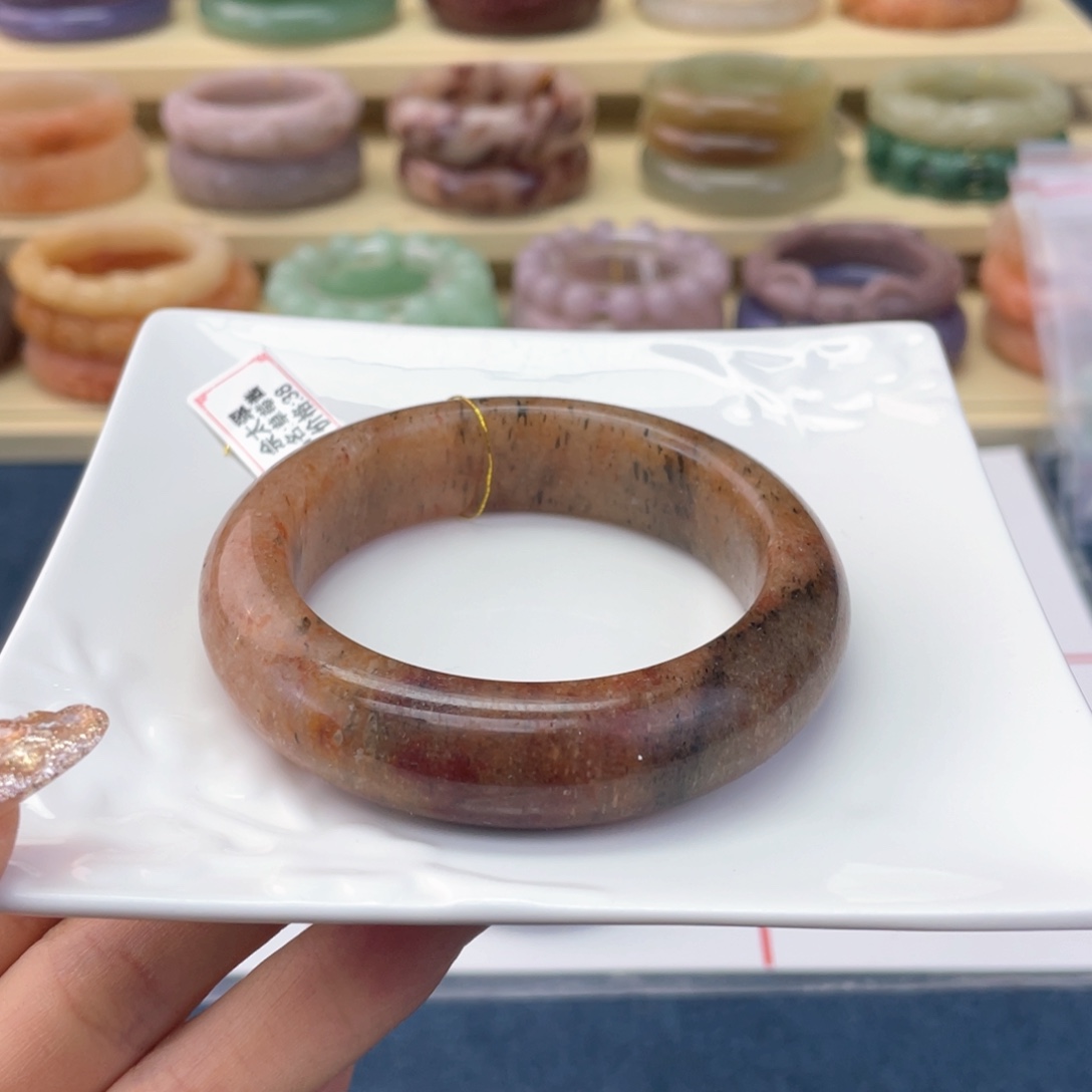 石英质玉未镶嵌手镯